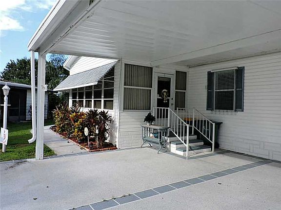 3rd image of 700 Silverthorn Ct