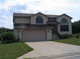 21004 Rivers Edge Dr, Goshen, IN 46528