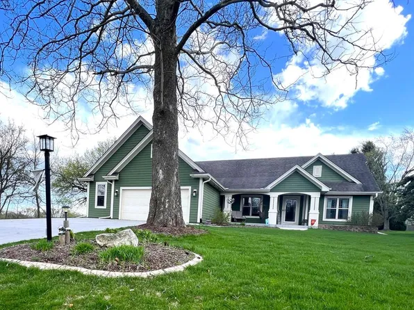 N57W25511 Fox Hollow DRIVE, Lisbon, WI 53089