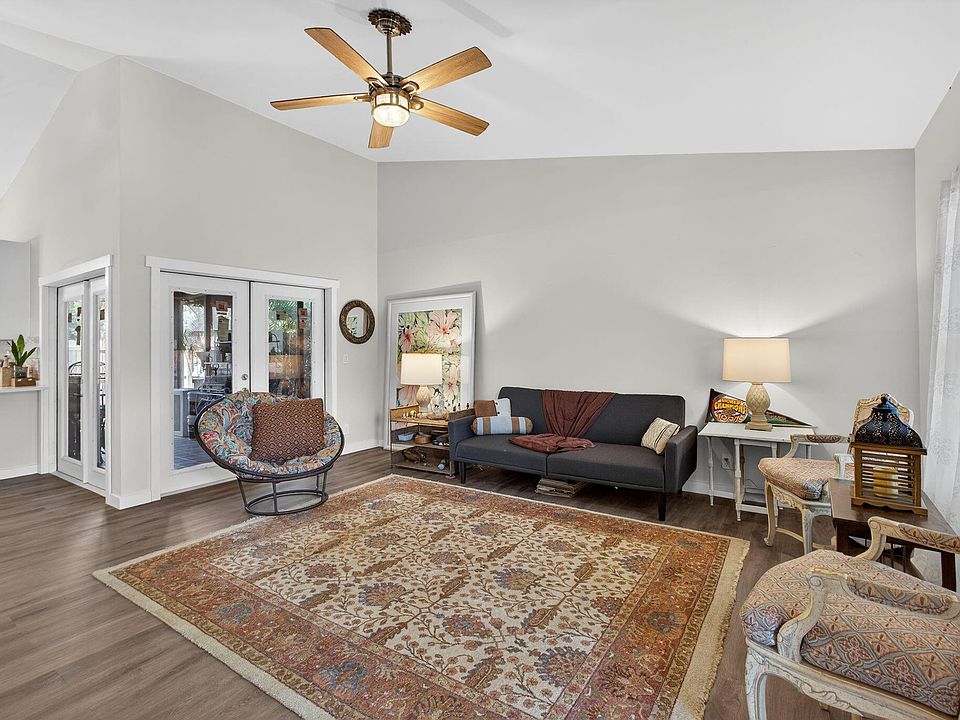 1st image of 112 Sherwood Circle #5d