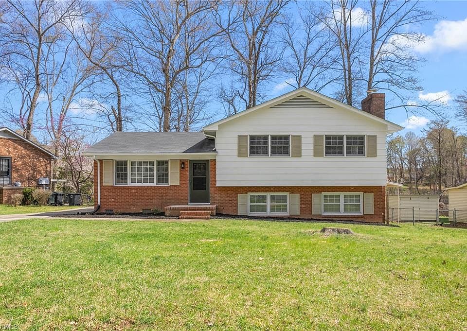 1st image of 3005 Twin Lakes Dr