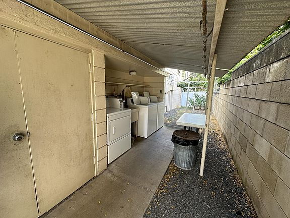 3rd image of 1822 Punahou St APT 24