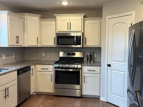 1700 Chestnut St, Kearney, MO 64060