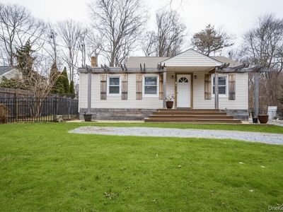 27 Cynthia Lane, Center Moriches, NY, 11934