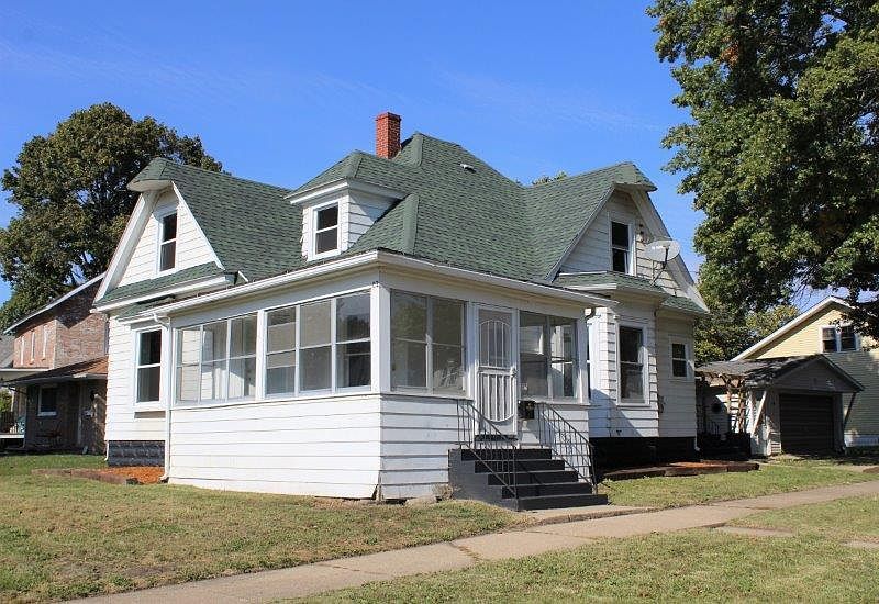 1st image of 602 Broadway Ave