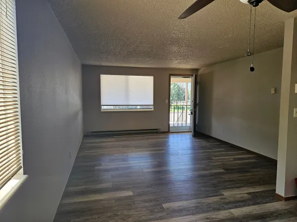 2 bed/1bath, 630 Cedar St APT 2, Windsor, CO 80550