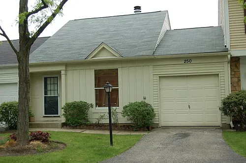 250 W Fairfield Ct Photo 1