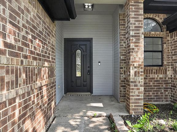 5th image of 6057 Hillglen Dr