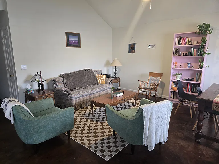 440 Beauregard Cir — Photo 10