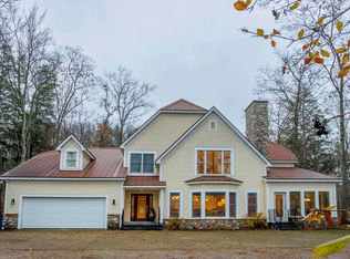 7754 Woodland Dr, Honor, MI 49640