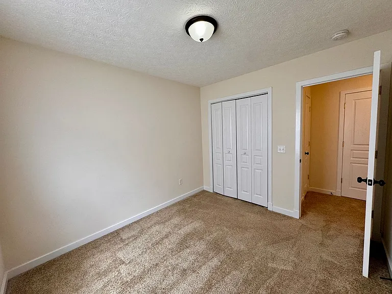1255 Poets Ct — Photo 10