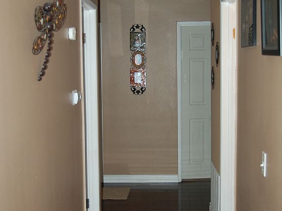 3rd image of 1155 E Cottonwood Ct