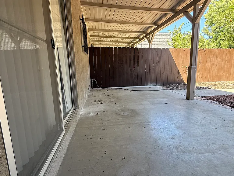 604 Rose Ave #606 — Photo 20