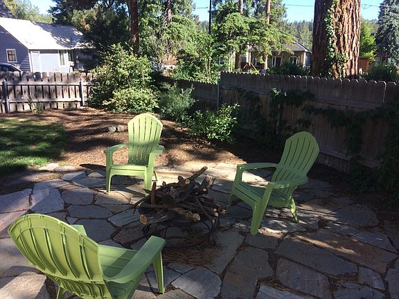 Flagstone patio
