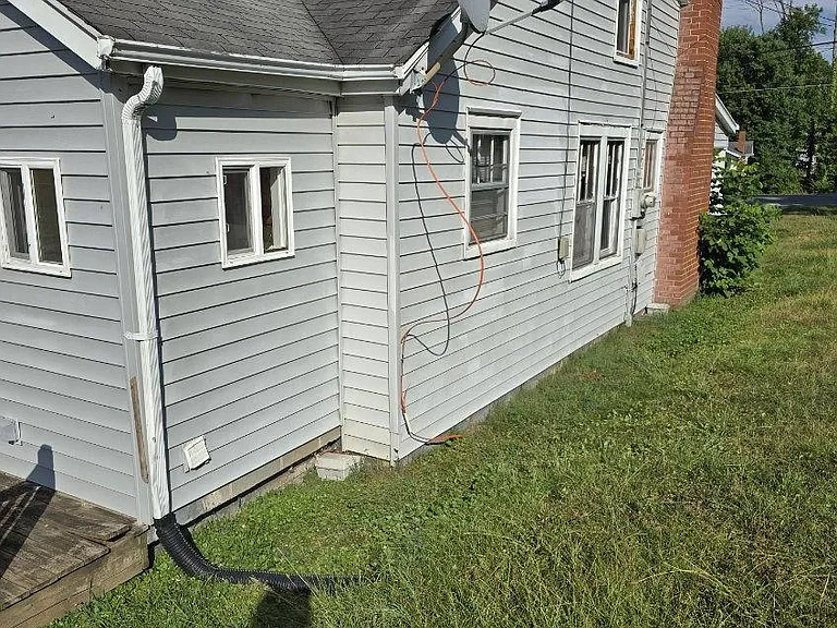 103 Randolph St — Photo 23