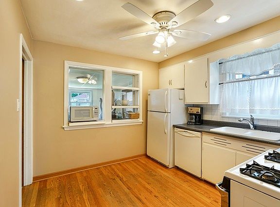 5th image of 5037 N Melvina Ave