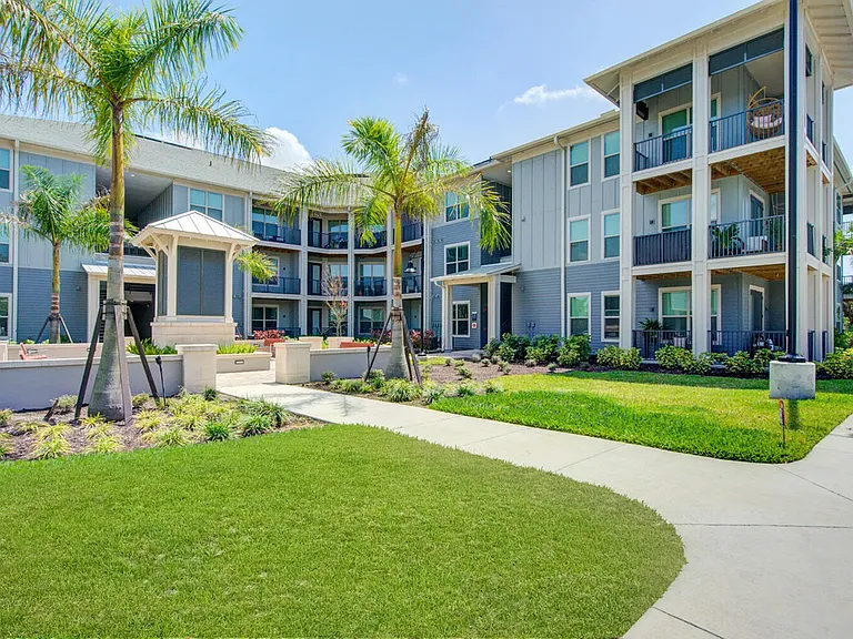 Viridian at Bonita Springs — Photo 31