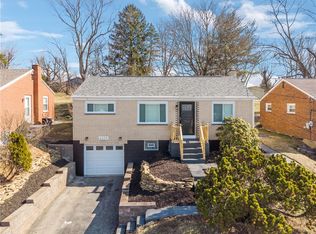 6329 Crestview Dr, South Park, PA 15129