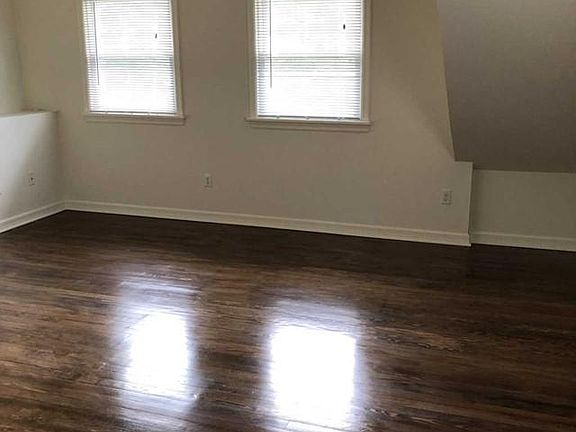 5th image of 135 Berkeley Ave Floor 2