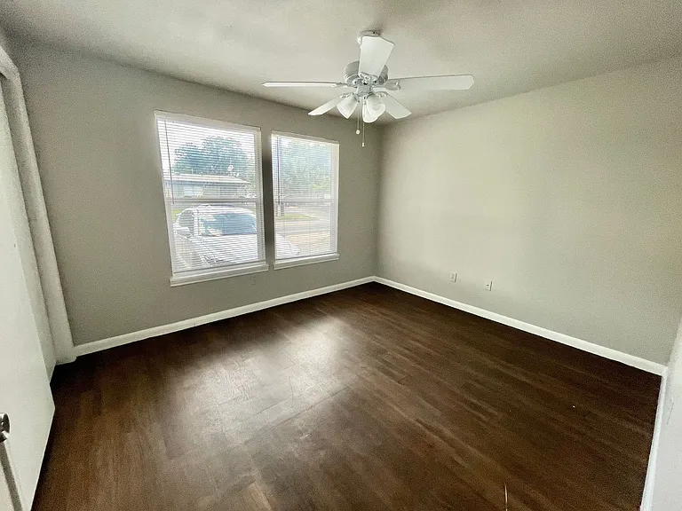 5101A Guadalupe St W — Photo 18