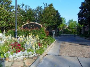 1014 Enclave Sq N, Houston, TX 77077