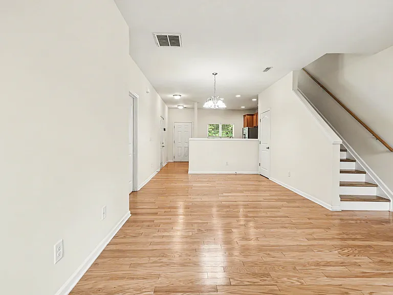 10420 Benfield Rd — Photo 7