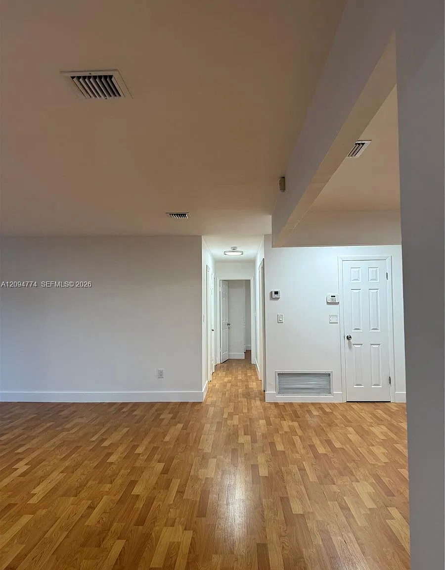 Winston Park Unit Three — Photo 3