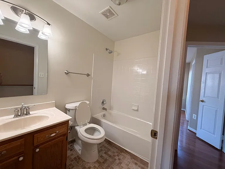 434 Lilac Ter NE — Photo 17