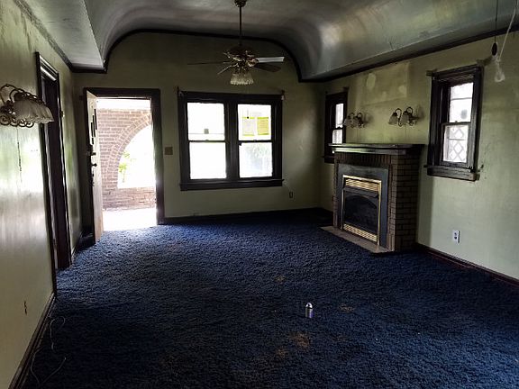 4th image of 525 SW Grand Blvd