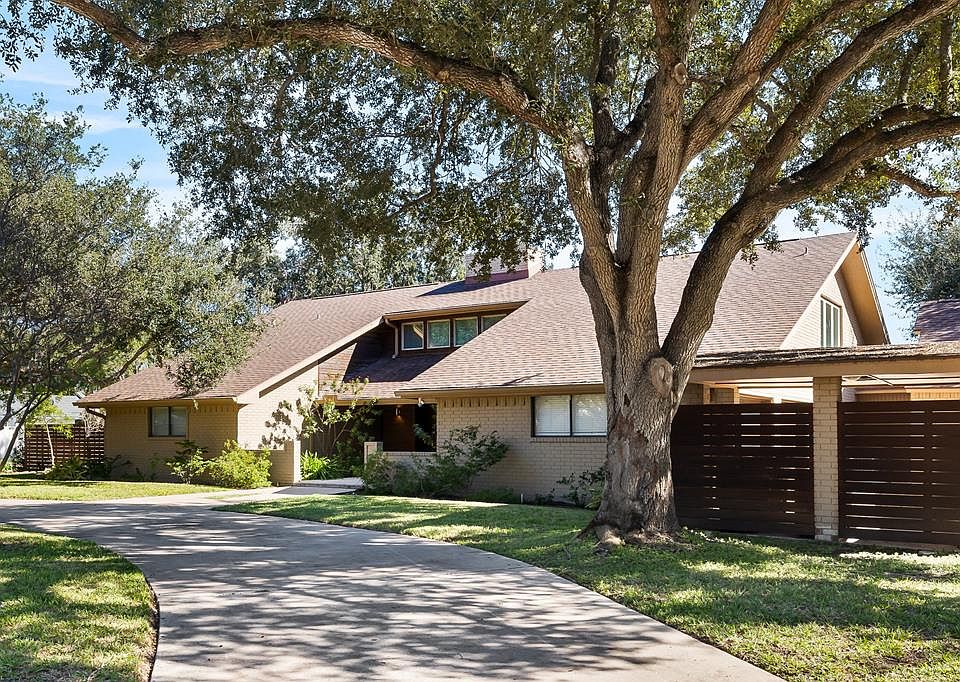 1st image of 3012 Karen Ln
