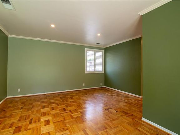 5th image of 554 Hilbar Ln