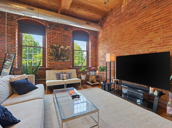 37 Millyard #209, Amesbury, MA 01913