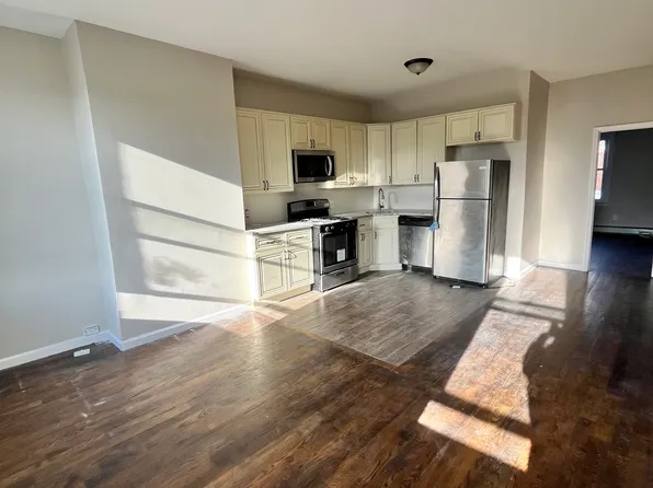 166 Armstrong Avenue image 2 of 6