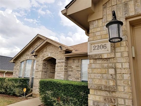 2nd image of 2206 Greensborough Ln