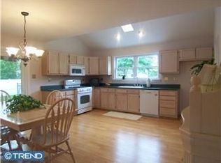 614 Raritan Ave, Atco, NJ 08004