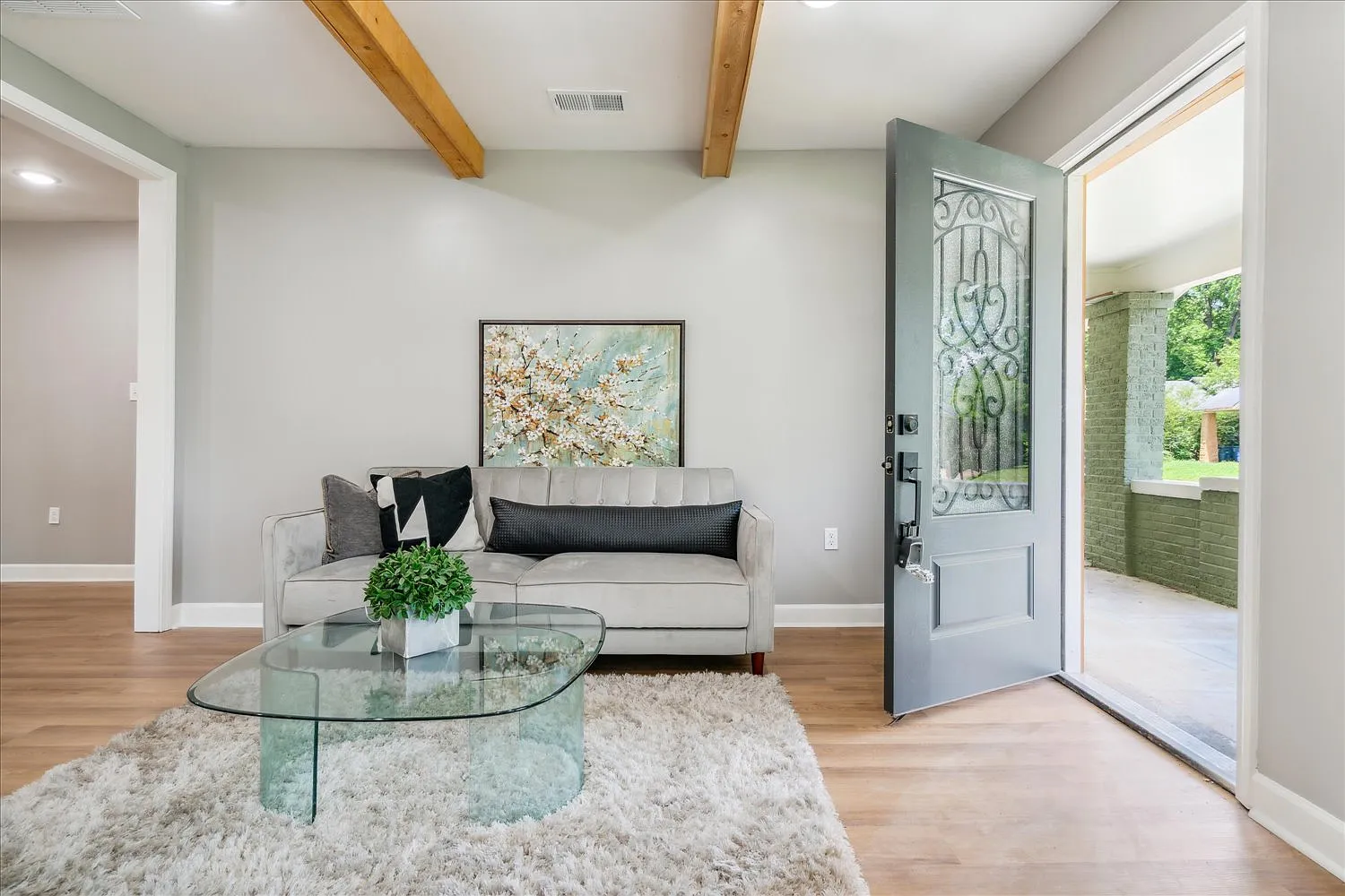 3 bed, 1283 sqft, $1,600 — Photo 4
