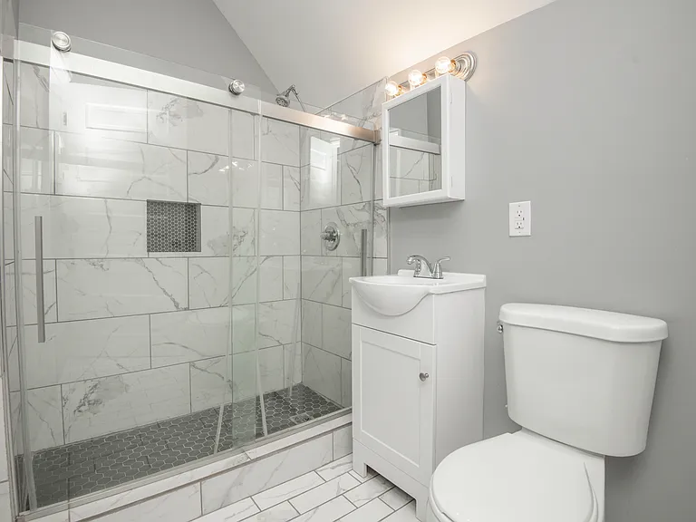 117 E Glenwood Ave #2 — Photo 11
