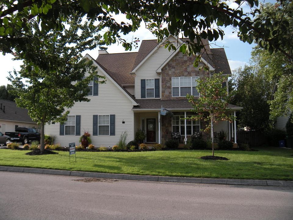 1st image of 837 Paxton Dr