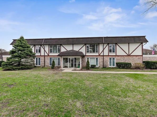 1310 S New Wilke Rd Unit 2A, Arlington Heights, IL 60005
