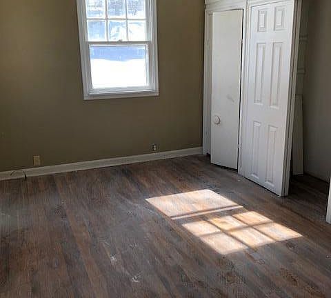 Bed 1- wood floors being refinished