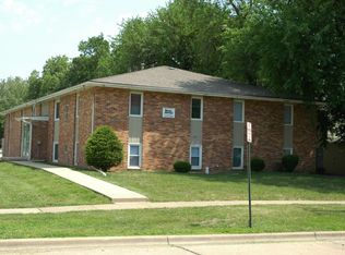 98 E Locust St APT 1, Normal, IL 61761