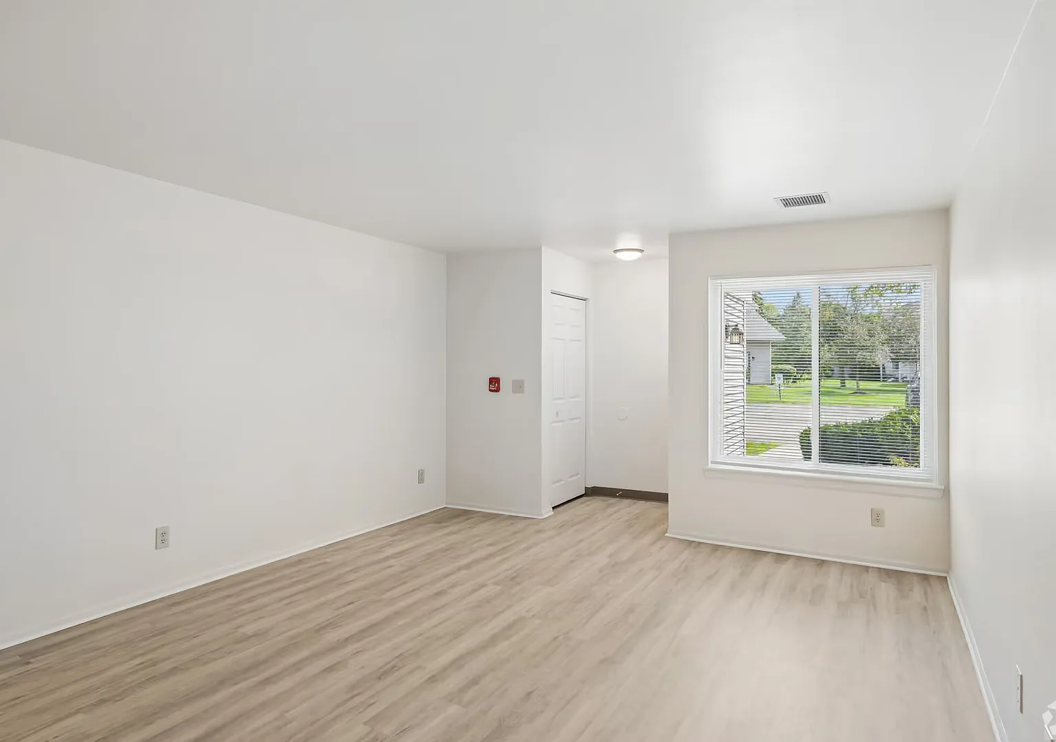 Hidden Creek 2 Bed 1.5 Bath home! — Photo 4
