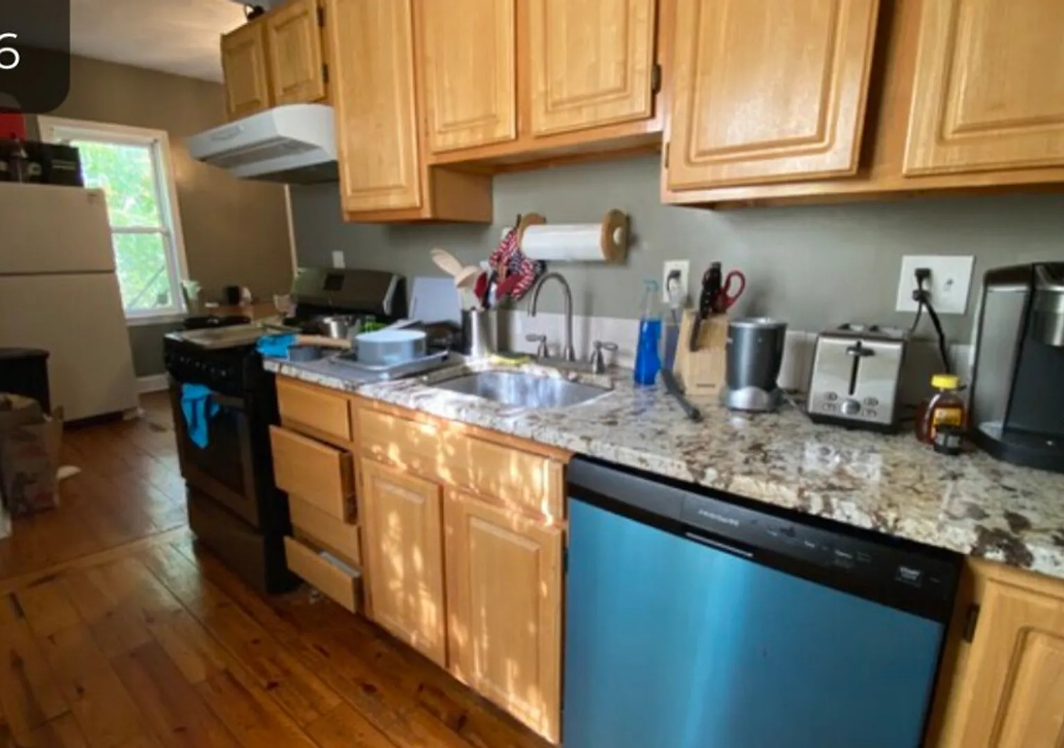 6 bed Townhouse available 9/1 — Photo 2