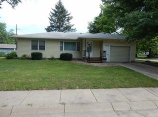 1724 William Dr, Beatrice, NE 68310