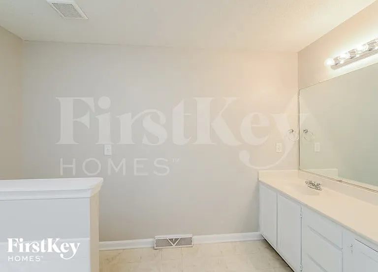 1510 Barry Oak Ct — Photo 11
