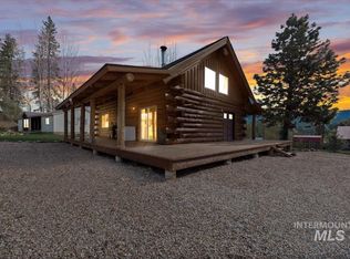 462 S Middlefork Rd, Garden Valley, ID 83622