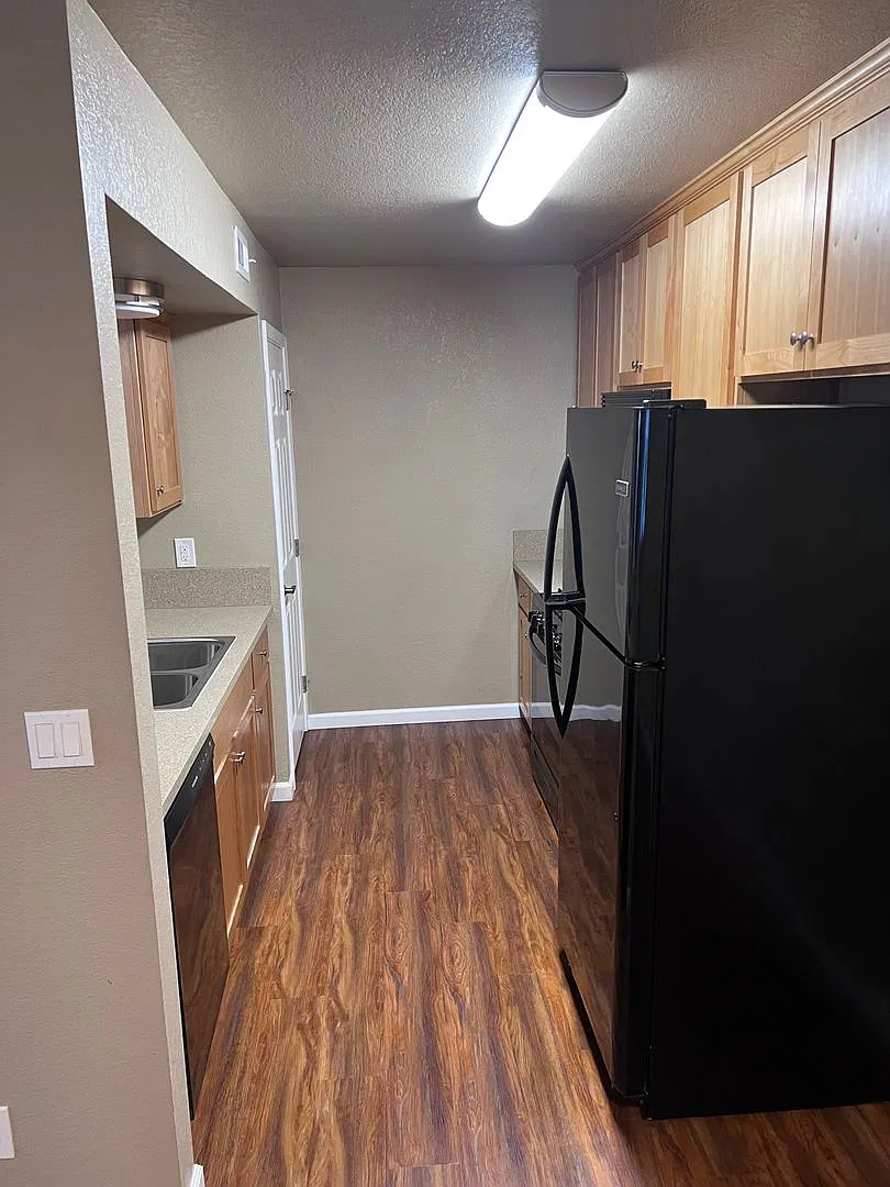 2070 Fancy Oaks Dr, Redding, CA 96003 — Photo 4