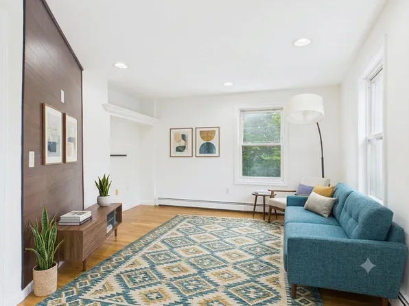 32 Sciarappa St #2, Cambridge, MA 02141