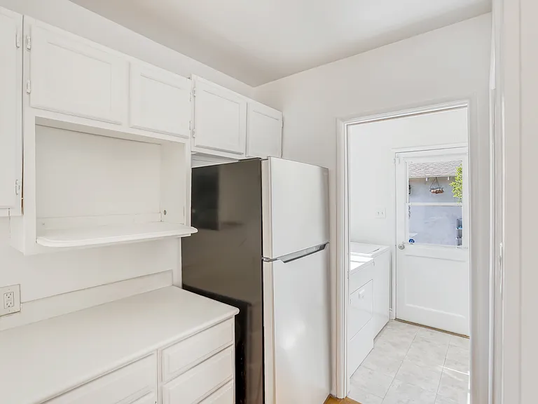 15905 Enadia Way — Photo 4