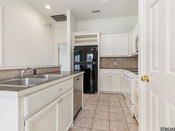 5th image of 10436 Springpark Ave
